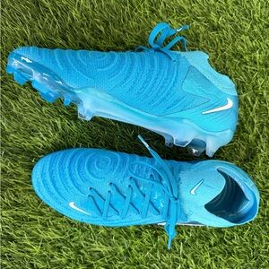Nike Turquoise Soccer Cleats
